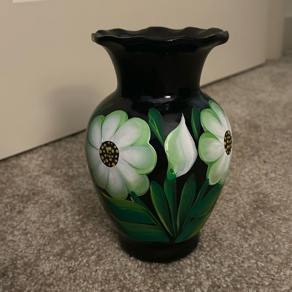 Gorgeous Black and Green Oaxaca Vase 7.5 Inches Tall CHIP ON BACK